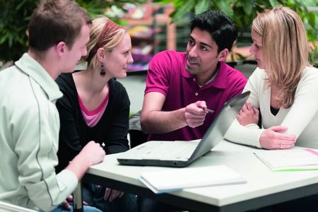 Präsenzseminare als Ergänzung zum Selbststudium Präsenzseminare als Ergänzung zum Selbststudium