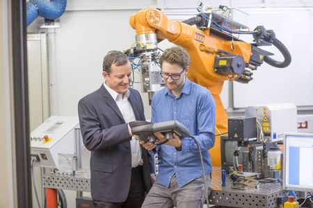 Zahlreiche Fernstudiengänge für Ingenieure Zahlreiche Fernstudiengänge für Ingenieure